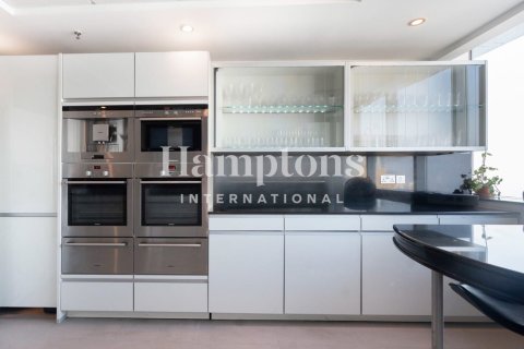 Kattohuoneisto Jumeirah Beach Residence, Dubai, Arabiemiraatit 3 makuuhuonetta, 379.13714300 m2 № 651463 - kuva 1