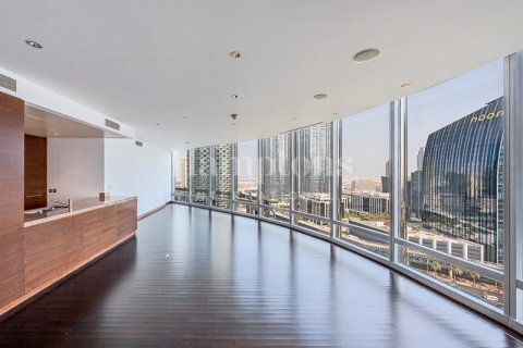 Apartament në Burj Khalifa, Dubai, Emiratet e Bashkuara Arabe 3 dhoma gjumi, 216.73526676 m2. № 651464 - Foto 6