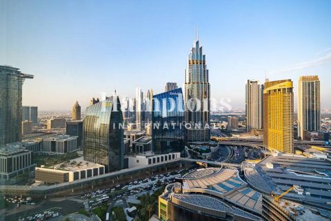 Huoneisto Burj Khalifa, Dubai, Arabiemiraatit 3 makuuhuonetta, 216.73526676 m2 № 651464 - kuva 17