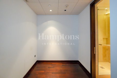 Apartament në Burj Khalifa, Dubai, Emiratet e Bashkuara Arabe 3 dhoma gjumi, 216.73526676 m2. № 651464 - Foto 25