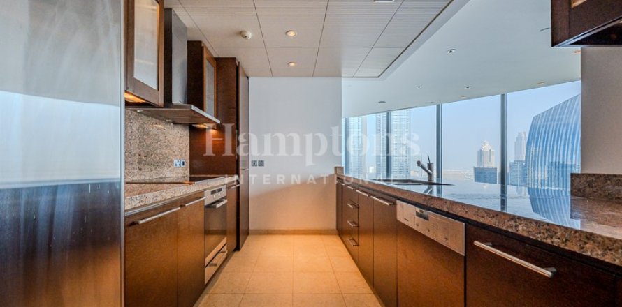 Apartament në Burj Khalifa, Dubai, Emiratet e Bashkuara Arabe 3 dhoma gjumi, 216.735 m2. № 651464
