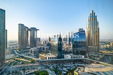 Huoneisto Burj Khalifa, Dubai, Arabiemiraatit 3 makuuhuonetta, 216.73526676 m2 № 651464 - kuva 5