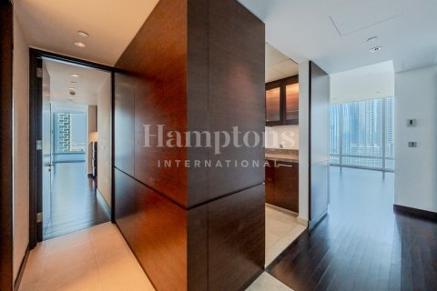 Apartament në Burj Khalifa, Dubai, Emiratet e Bashkuara Arabe 3 dhoma gjumi, 216.73526676 m2. № 651464 - Foto 19