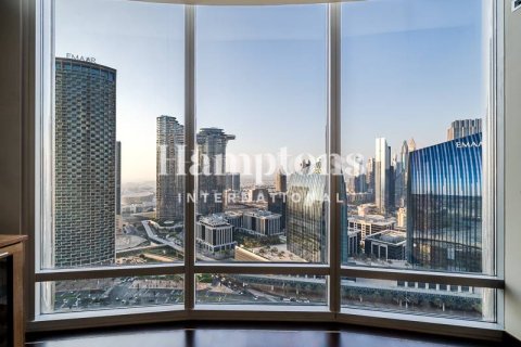 Huoneisto Burj Khalifa, Dubai, Arabiemiraatit 3 makuuhuonetta, 216.73526676 m2 № 651464 - kuva 8