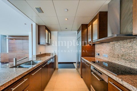 Apartament në Burj Khalifa, Dubai, Emiratet e Bashkuara Arabe 3 dhoma gjumi, 216.73526676 m2. № 651464 - Foto 5