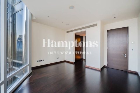 Huoneisto Burj Khalifa, Dubai, Arabiemiraatit 3 makuuhuonetta, 216.73526676 m2 № 651464 - kuva 4