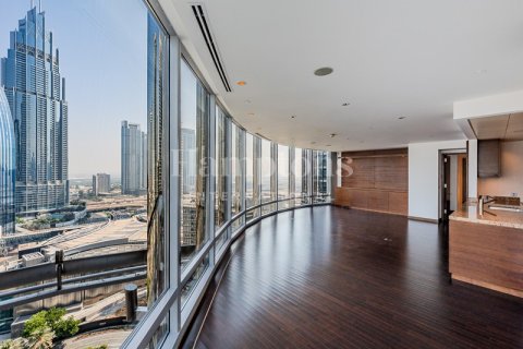 Apartament në Burj Khalifa, Dubai, Emiratet e Bashkuara Arabe 3 dhoma gjumi, 216.73526676 m2. № 651464 - Foto 4