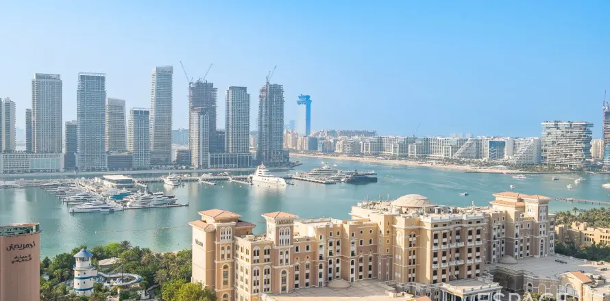 Wohnung in Dubai Marina, Dubai, VAE: 1 Schlafzimmer, 104 m2 Nr. 649547