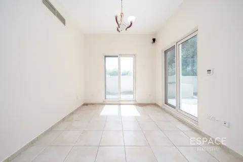 Villa te koop in Dubai Sports City, Dubai, VAE 4 slaapkamers, 350 vr.m., nr 649542 - foto 15