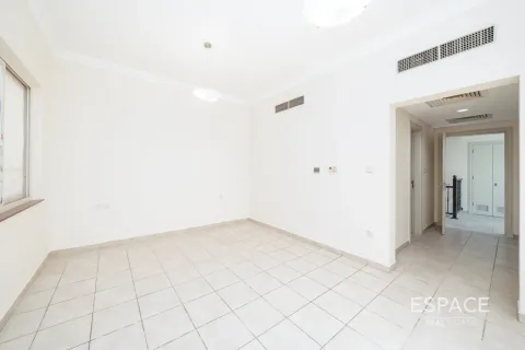 Villa te koop in Dubai Sports City, Dubai, VAE 4 slaapkamers, 350 vr.m., nr 649542 - foto 13