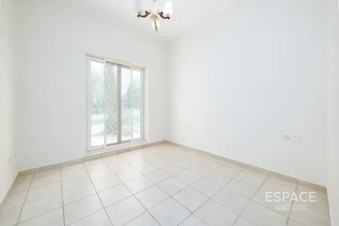 Villa te koop in Dubai Sports City, Dubai, VAE 4 slaapkamers, 350 vr.m., nr 649542 - foto 14