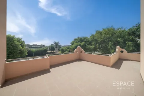 Villa te koop in Dubai Sports City, Dubai, VAE 4 slaapkamers, 350 vr.m., nr 649542 - foto 17