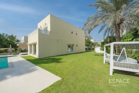 Villa til salg i Meadows, Dubai, UAE 4 soveværelser, 332 kvm № 649546 - foto 19