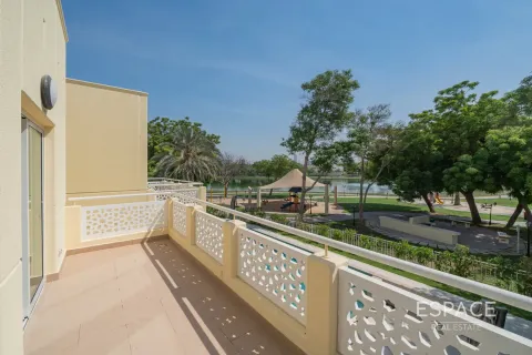 Villa til salg i Meadows, Dubai, UAE 4 soveværelser, 332 kvm № 649546 - foto 20