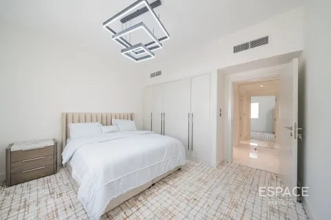 Villa til salg i Meadows, Dubai, UAE 4 soveværelser, 332 kvm № 649546 - foto 18