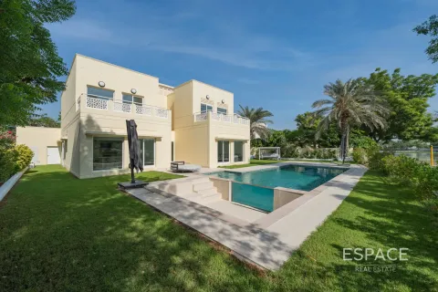 Villa til salg i Meadows, Dubai, UAE 4 soveværelser, 332 kvm № 649546 - foto 2