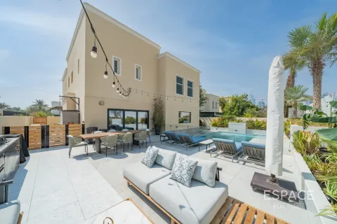 ویلا برای فروش در  Meadows، Dubai، امارات متحده عربی  4 خوابه ، 344 متر مربع ، شماره 649543 - تصویر 1