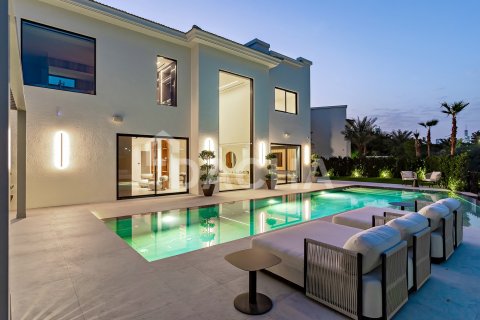 Müüa villa asukohaga Jumeirah Islands, Dubai, AÜE: 5 magamistoaga, 502 m² Nr 720503 - pilt 1