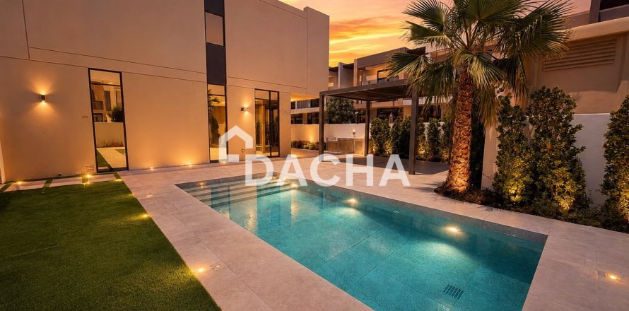 Вілла в Dubai South (Dubai World Central), Дубай, ОАЕ 4 спальні, 226м2 № 720532