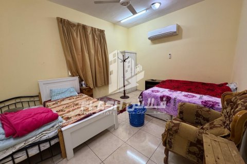 Vilë në Al Dhait, Ras Al Khaimah, Emiratet e Bashkuara Arabe 10 dhoma gjumi, 1466.5 m2. № 611632 - Foto 11