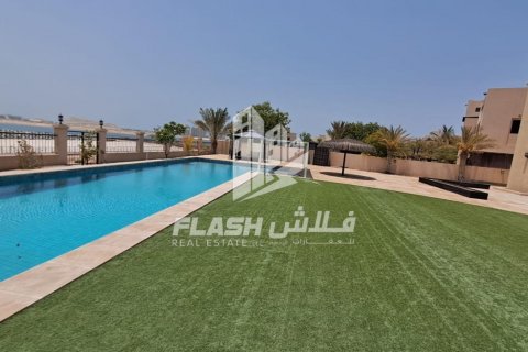 Villa zum Verkauf in Al Hamra Village, Ras Al Khaimah, VAE 5 Schlafzimmer, 1416.2 m2 Nr. 611648 - Foto 2