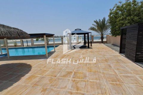 Villa zum Verkauf in Al Hamra Village, Ras Al Khaimah, VAE 5 Schlafzimmer, 1416.2 m2 Nr. 611648 - Foto 37