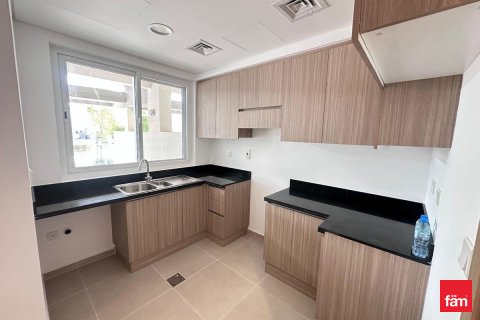 Shtëpi në qytet në Dubai, Emiratet e Bashkuara Arabe 3 dhoma gjumi, 114.7 m2. № 614193 - Foto 6