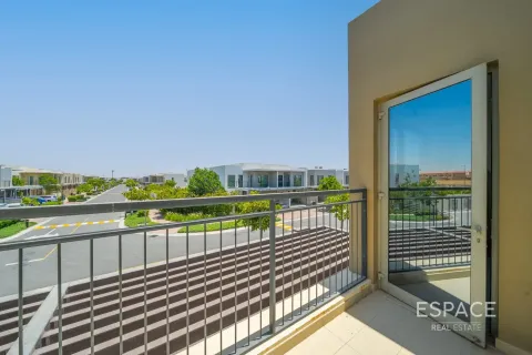 Vila u Arabian Ranches 2, Dubai, UAE 3 spavaćih soba, 189 m2 Br. 737849 - fotografija 17