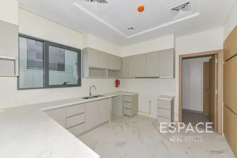 Vila u Al Furjan, Dubai, UAE 4 spavaćih soba, 388 m2 Br. 737851 - fotografija 3