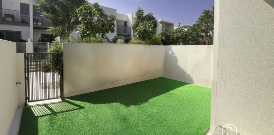 Vila v Tilal Al Ghaf, Dubai, SAE 3 spálne, 142 m2 č. 678776