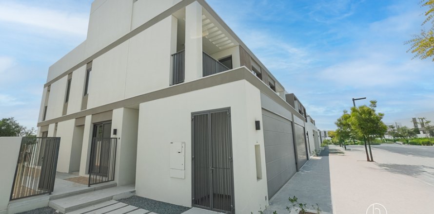 Vila v Tilal Al Ghaf, Dubai, SAE 4 spálne, 144 m2 č. 678774