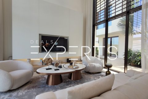 Villa sa Saadiyat Island, Abu Dhabi, UAE 4 silid-tulugan, 461.2 sq.m. № 548307 - larawan 2