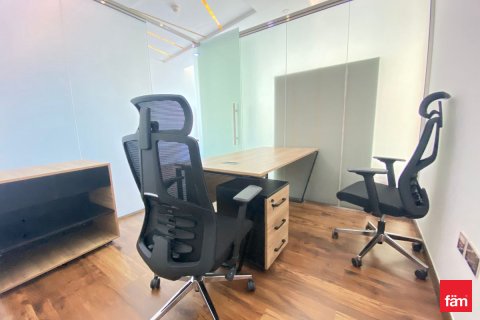 Zyrë në Business Bay, Dubai, Emiratet e Bashkuara Arabe 90.5 m2. № 693240 - Foto 9