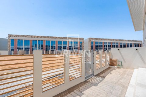 Vila v Dubai Land, SAE 4 ložnice, 326 m² Č.: 602287 - fotografie 1