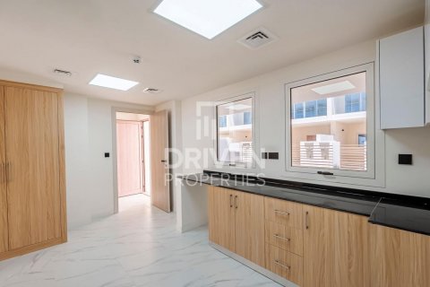 Vila v Dubai Land, SAE 4 ložnice, 326 m² Č.: 602287 - fotografie 9