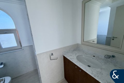 Villa itt: Dubai Sports City, Dubai, EAE, 4 hálószoba, 297 m², azonosító: 671455 - fénykép 19