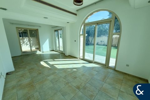 Villa itt: Dubai Sports City, Dubai, EAE, 4 hálószoba, 297 m², azonosító: 671455 - fénykép 4