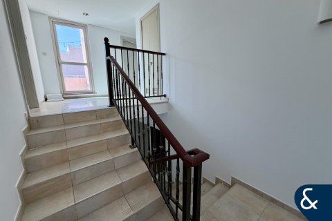 Villa itt: Dubai Sports City, Dubai, EAE, 4 hálószoba, 297 m², azonosító: 671455 - fénykép 11