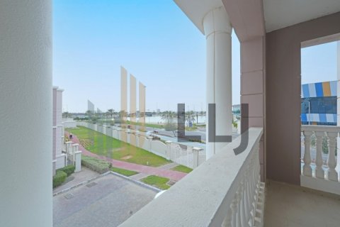 Vila v Abu Dhabi, SAE 5 ložnice, 805.5 m² Č.: 574790 - fotografie 2