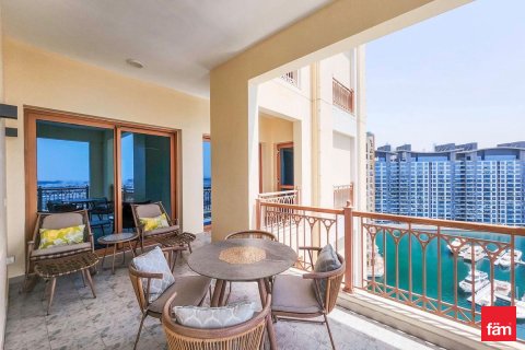 Palm Jumeirah, Dubai, UAE의 임대용 아파트 침실 3개, 376.5제곱미터 번호 700053 - 사진 2