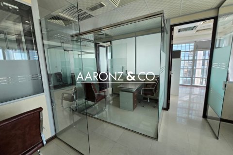Üürile anda kontor asukohaga Business Bay, Dubai, AÜE: 113 m² Nr 693681 - pilt 3