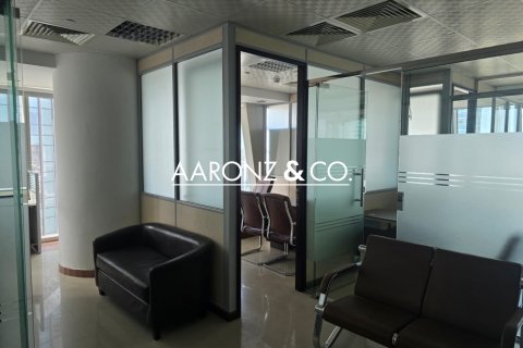 Üürile anda kontor asukohaga Business Bay, Dubai, AÜE: 113 m² Nr 693681 - pilt 13