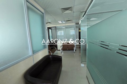 Üürile anda kontor asukohaga Business Bay, Dubai, AÜE: 113 m² Nr 693681 - pilt 9