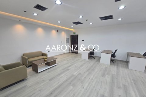 Üürile anda kontor asukohaga Business Bay, Dubai, AÜE: 108 m² Nr 693680 - pilt 5
