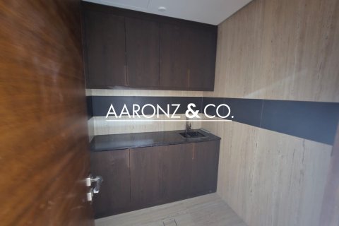 Üürile anda kontor asukohaga Business Bay, Dubai, AÜE: 108 m² Nr 693680 - pilt 15