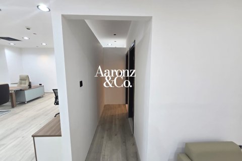 Office in Business Bay, Dubai, UAE 108 sq.m. № 693680 - photo 8