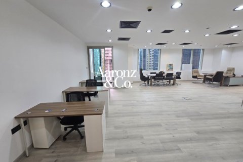 Office in Business Bay, Dubai, UAE 108 sq.m. № 693680 - photo 11