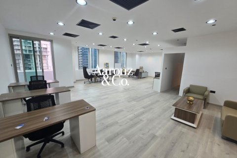 Office in Business Bay, Dubai, UAE 108 sq.m. № 693680 - photo 7