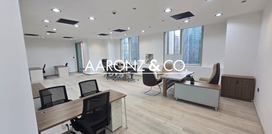 Kontor asukohaga Business Bay, Dubai, AÜE: 108 m² Nr 693680