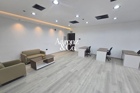 Office in Business Bay, Dubai, UAE 108 sq.m. № 693680 - photo 5